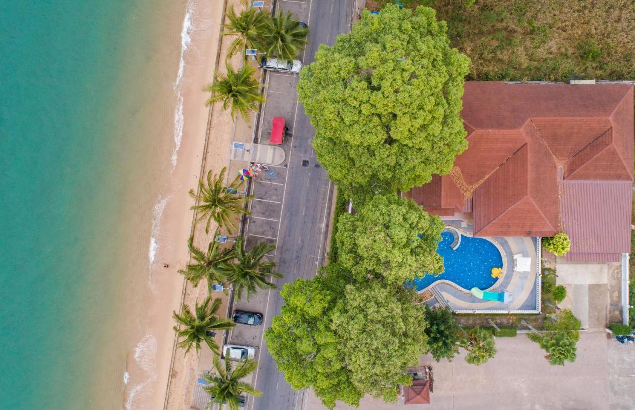 Rimlay Beachfront Pool Villa Sattahip Luaran gambar